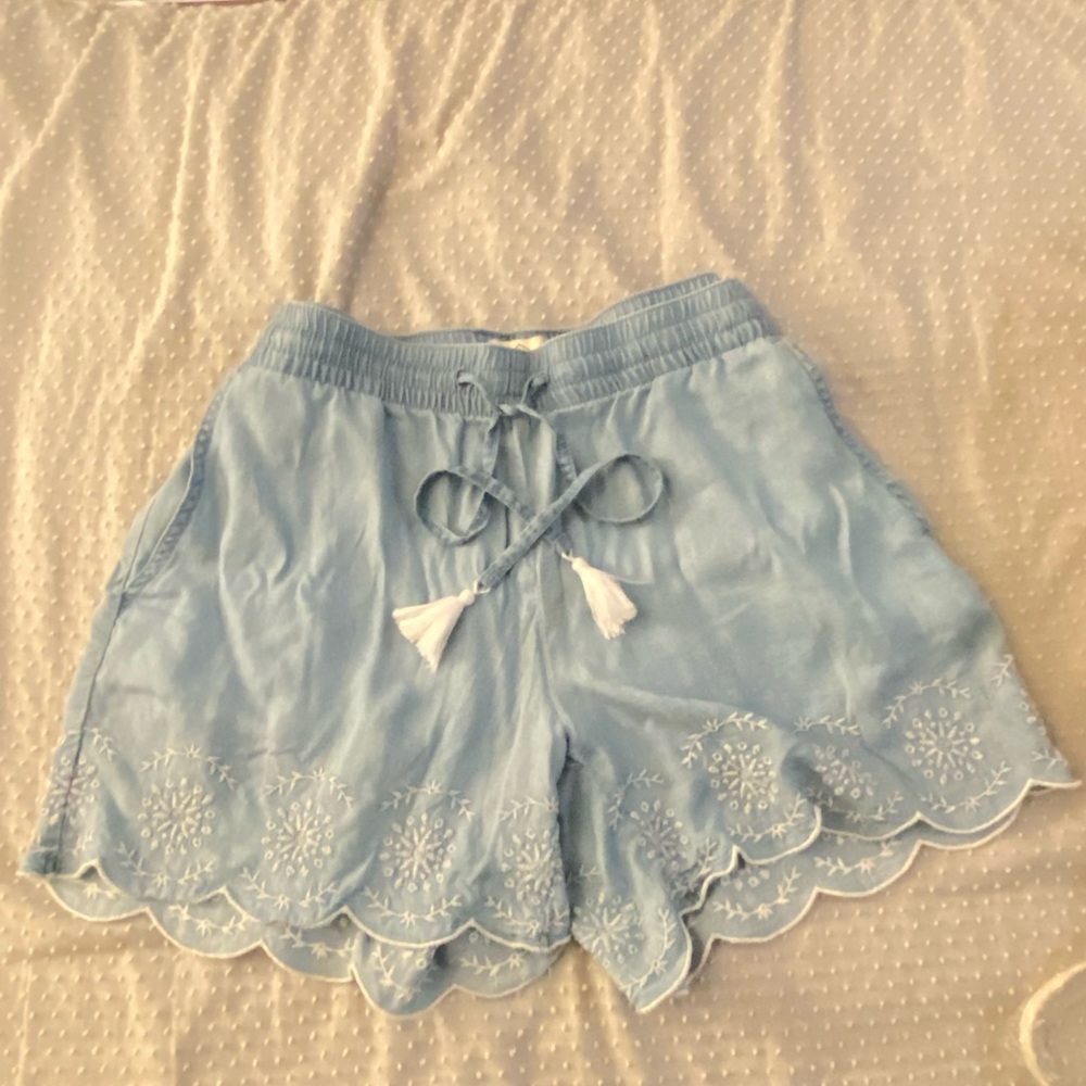Soft styled shorts! Blue with white details
